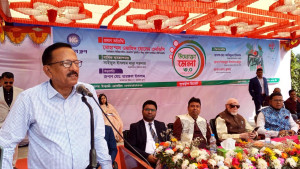 ‘অনিশ্চিত পরিবেশে কেউ বিনিয়োগ করতে চায় না’