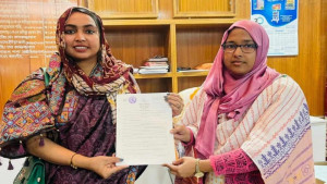 জামালপুরে স্বতন্ত্র প্রার্থী হিসেবে মনোনয়নপত্র নিলেন পূথি