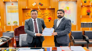 নোয়াখালী-৬: স্বতন্ত্র প্রার্থী হিসেবে মনোনয়নপত্র জমা দিলেন বিএনপি নেতা