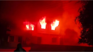 সাবেক নৌ প্রতিমন্ত্রীর বাড়িতে অগ্নিসংযোগ