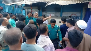 কাপড়ের রঙ দিয়ে বিরিয়ানি, স্বাস্থ্যঝুঁকিতে নগরবাসী