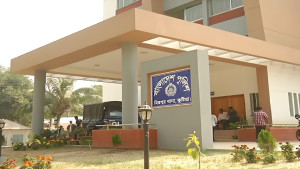 শ্বশুরবাড়ির উঠানে পড়ে ছিল রাজমিস্ত্রির মরদেহ