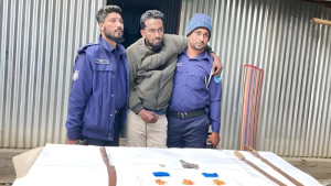 গ্রেপ্তার এড়াতে মব সৃষ্টির চেষ্টা, অতঃপর...