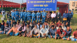 ভারত থেকে এলো ৩২ জেলে, পাঠানো হলো ৪৭ জনকে