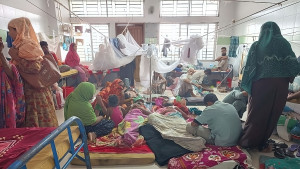 বরগুনায় ডেঙ্গু আক্রান্তের ঢল, হাসপাতালগুলোয় জায়গার সংকট