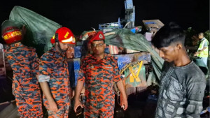 ঢাকা-মাওয়া এক্সপ্রেসওয়েতে বাস-ট্রাক সংঘর্ষে নিহত ৪, রক্তাক্ত ১৬!