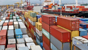 চট্টগ্রাম বন্দর ‘শাটডাউন’: কাস্টমস কর্মীদের ধর্মঘট, আটকা পড়ছে আমদানি-রপ্তানি