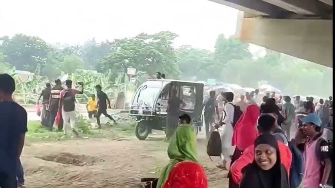 সিরাজগঞ্জে ভাড়া নিয়ে গাড়ি ভাঙচুর, সেনাবাহিনীর হস্তক্ষেপে পরিস্থিতি নিয়ন্ত্রণে