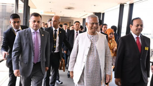 জাপান পৌঁছেছেন প্রধান উপদেষ্টা