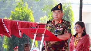 নারীদের বাদ দিয়ে উন্নয়নের চিন্তা ভুল: সেনাপ্রধান