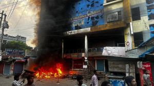 বিএনপির দুপক্ষের সংঘর্ষে রণক্ষেত্র ফরিদপুর, আহত ২৫