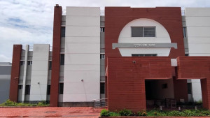 ১০০ বন্দি নিয়ে খুলনায় নতুন কারাগারের যাত্রা