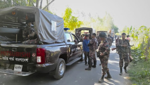 লামায় আইনশৃঙ্খলা বাহিনীর সঙ্গে সংঘর্ষ, আহত অর্ধশতাধিক