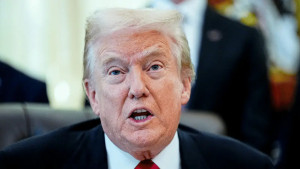 কোন কারণে ট্রাম্পের কাছে বিবিসির দুঃখপ্রকাশ