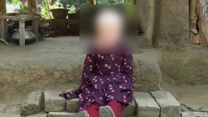 মেয়ের গায়ের রঙ দেখেই পরিবার ছাড়লেন বাবা