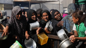 গাজায় ত্রাণ আটকে দিচ্ছে ইসরায়েল