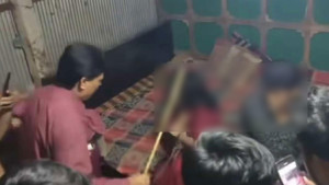 প্রবাসীর স্ত্রীকে বেঁধে মারধর, সালিসে আরেকজনের সঙ্গে বিয়ে