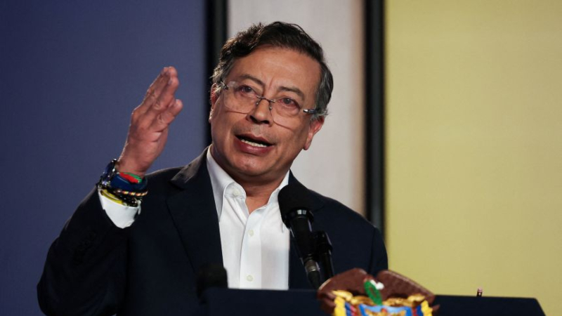 যুক্তরাষ্ট্রের নিষেধাজ্ঞার কবলে কলম্বিয়ার প্রেসিডেন্ট যুক্তরাষ্ট্রের নিষেধাজ্ঞার কবলে কলম্বিয়ার প্রেসিডেন্ট