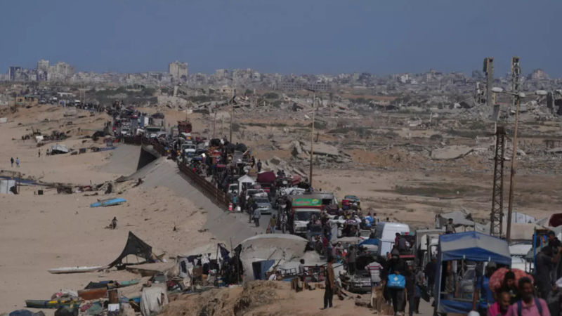 গাজার ধ্বংসস্তূপে জীবনের খোঁজে ফিরেছেন ৫ লাখ ফিলিস্তিনি গাজার ধ্বংসস্তূপে জীবনের খোঁজে ফিরেছেন ৫ লাখ ফিলিস্তিনি