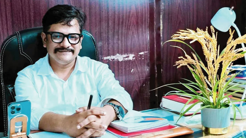 কার্যক্রম নিষিদ্ধ আওয়ামী লীগে যোগ দিলেন বিএনপি নেতা ফয়জুল করিম কার্যক্রম নিষিদ্ধ আওয়ামী লীগে যোগ দিলেন বিএনপি নেতা ফয়জুল করিম