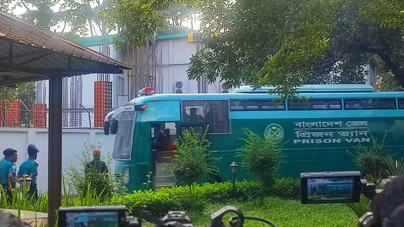 ১৫ সেনা কর্মকর্তাকে কারাগারে পাঠানোর নির্দেশ ১৫ সেনা কর্মকর্তাকে কারাগারে পাঠানোর নির্দেশ