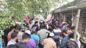 কুমিল্লায় নিজ বাড়ি থেকে মা–মেয়ের মরদেহ উদ্ধার, ছেলে ও পুত্রবধূ আটক