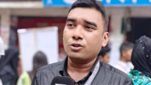 ডাকসু ভোটকেন্দ্রে সংবাদ সংগ্রহের সময় সাংবাদিকের মৃত্যু