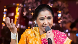 আশা ভোঁসলে: ১১ হাজার গানের এক জীবন্ত ইতিহাস