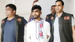 স্ত্রীকে ফোন করে ডেকে নিয়ে পরিকল্পিতভাবে হত্যা, স্বামী আটক