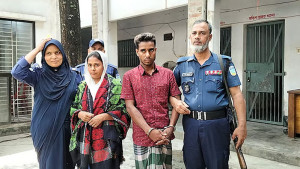 বাড়ির পাশে শিশুর মরদেহ উদ্ধার, বাবা ও সৎমা গ্রেপ্তার