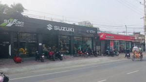 জ্বালানি সংকটে কুষ্টিয়ায় মোটরসাইকেল বাজারে ধস