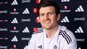 বেতন কমিয়ে ইউনাইটেডেই থাকছেন হ্যারি ম্যাগুয়ের