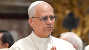 যুদ্ধে নিশ্চল হবেন না, শান্তির জন্য কাজ করুন—বিশ্ববাসীকে পোপ লিও