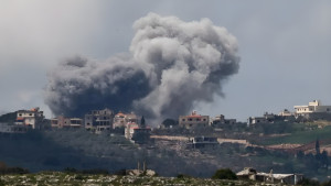 লেবাননে ২৪ ঘণ্টায় হিজবুল্লাহর ২০০ লক্ষ্যে ইসরায়েলের হামলা, নিহত ৬