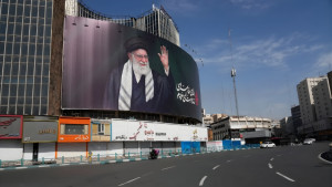 ইরানের ১০ হাজার কোটি ডলারের জব্দ সম্পদ কী, কোথায় আছে