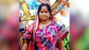 মুখ ও মাথা থেঁতলে নারীকে হত্যা