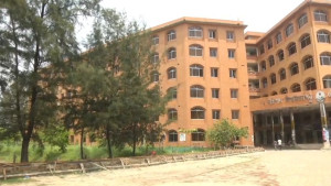 বরিশাল বিশ্ববিদ্যালয়ে চলছে শিক্ষকদের কমপ্লিট শাটডাউন