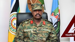 ১ বিলিয়ন ডলার ও ‘সুন্দরী নারী’ না দিলে তুরস্কের দূতাবাস বন্ধ করবেন উগান্ডার সেনাপ্রধান