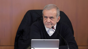 সামরিক পদক্ষেপ নিলে যুক্তরাষ্ট্রের সমস্যা আরও বাড়বে: ইরানের প্রেসিডেন্ট