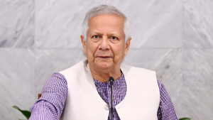 ড. ইউনূসসহ সাবেক উপদেষ্টাদের দেশত্যাগে নিষেধাজ্ঞা চেয়ে আইনি নোটিশ