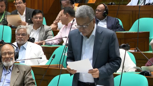 ব্যাংক ঋণের ওপর নির্ভরতা কমাতে উদ্যোগ নিয়েছে সরকার: অর্থমন্ত্রী