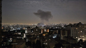 যুদ্ধের আগুনে পোড়া ইরানিদের ২ মাস