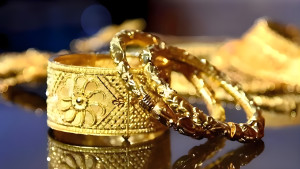সোনার দাম ভরিতে বাড়ল ৬৫৯০ টাকা