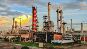 দেশের একমাত্র তেল শোধনাগার বন্ধ ঘোষণা