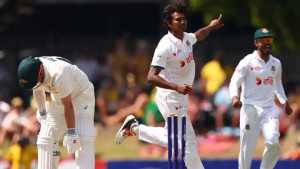 বাংলাদেশের দাপটের পর অস্ট্রেলিয়ার পাল্টা লড়াইয়ে তৃতীয় দিনের সমাপ্তি