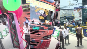 চালুর প্রথম দিনেই পিংক বাসকে ধাক্কা, বলাকা বাসকে জরিমানা