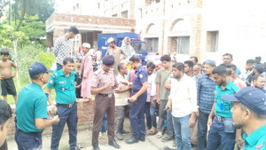 আদালত প্রাঙ্গণে হঠাৎ বিস্ফোরণ