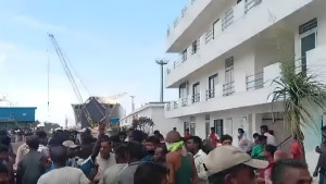 সীতাকুণ্ডে শিপইয়ার্ডে বিষাক্ত গ্যাসে ৭ শ্রমিকের মৃত্যু