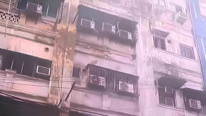 কলকাতায় অগ্নিকাণ্ড: বাংলাদেশিদের জন্য সার্বক্ষণিক হেল্পলাইন চালু
