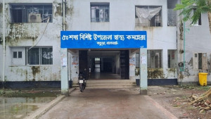 ৯ মাস ধরে বাক্সবন্দি এক্সরে মেশিন, চিকিৎসকের অভাবে ব্যাহত হচ্ছে সেবা